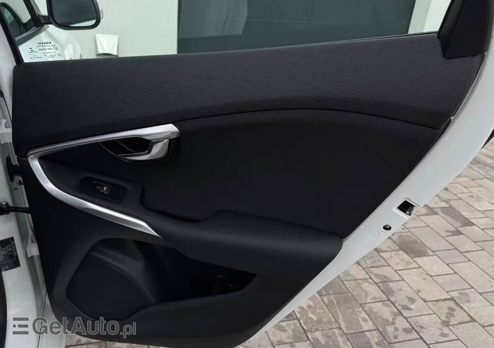 VOLVO V40 T2 You