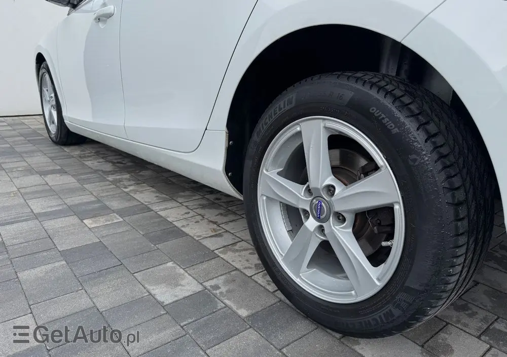 VOLVO V40 T2 You