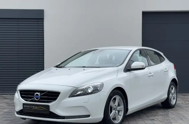 VOLVO V40 T2 You