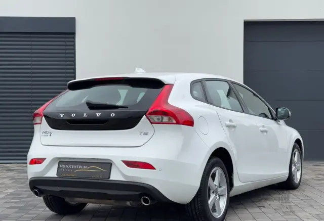 VOLVO V40 T2 You