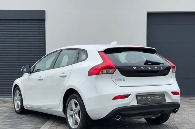 VOLVO V40 T2 You