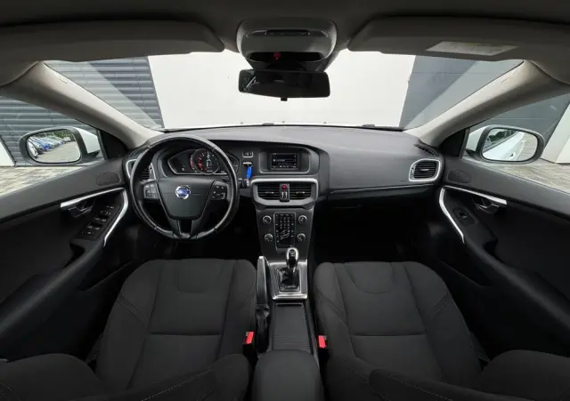 VOLVO V40 T2 You