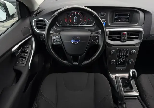 VOLVO V40 T2 You
