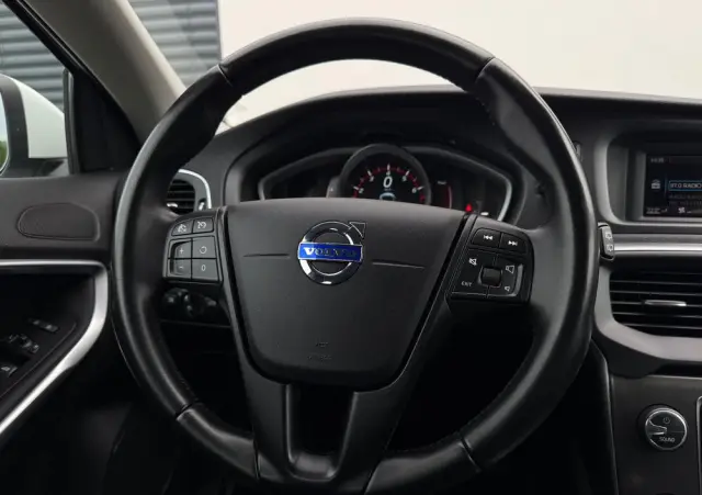 VOLVO V40 T2 You