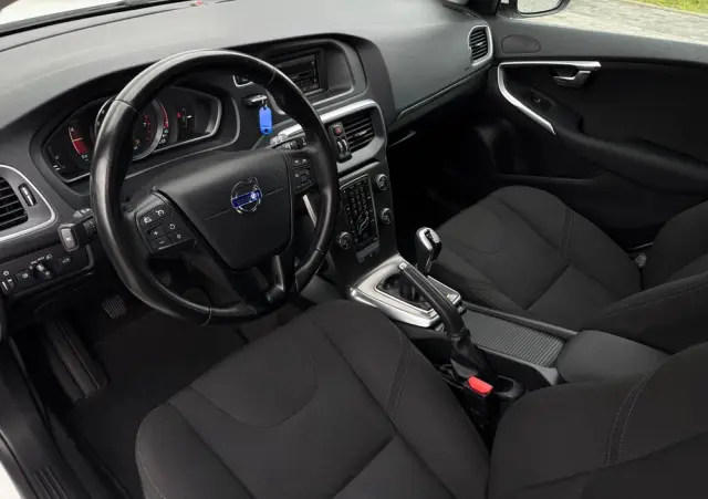VOLVO V40 T2 You