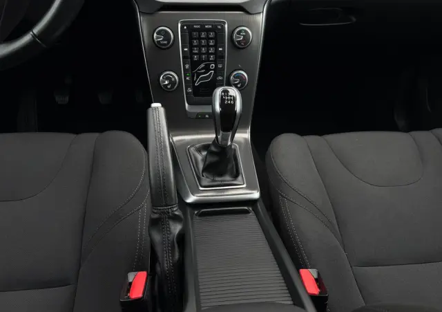 VOLVO V40 T2 You