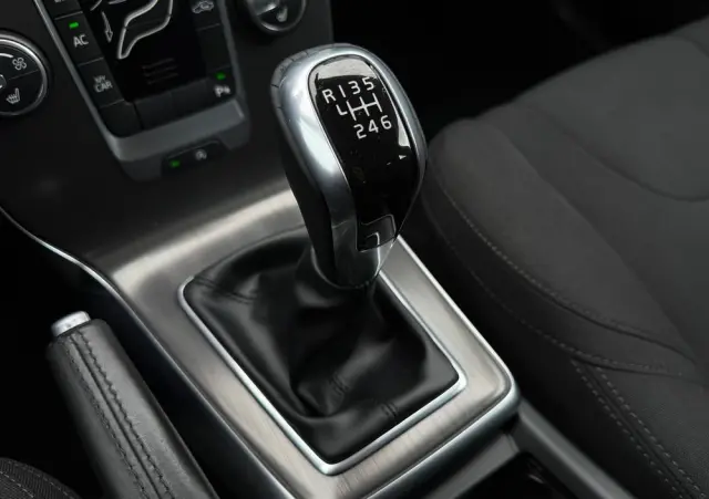 VOLVO V40 T2 You