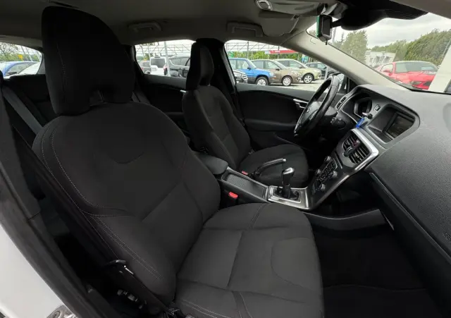 VOLVO V40 T2 You
