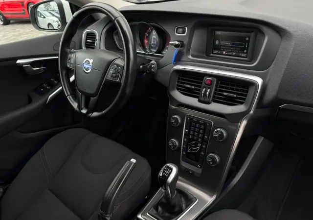 VOLVO V40 T2 You