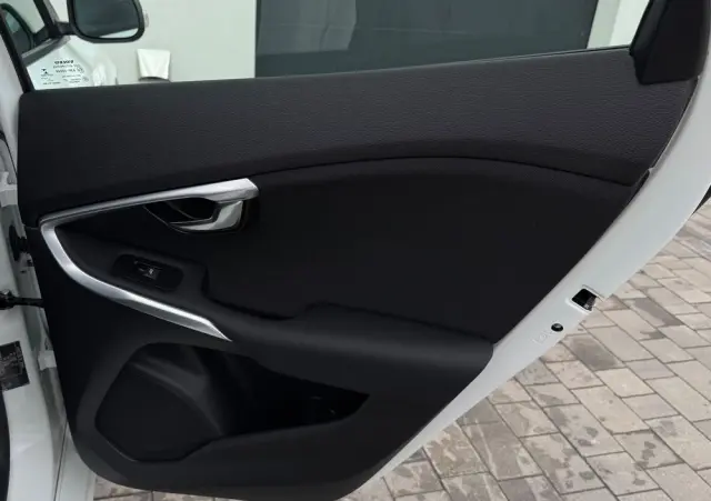 VOLVO V40 T2 You
