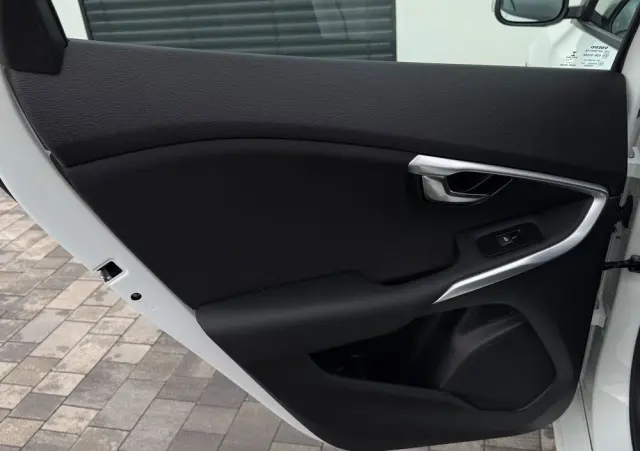 VOLVO V40 T2 You