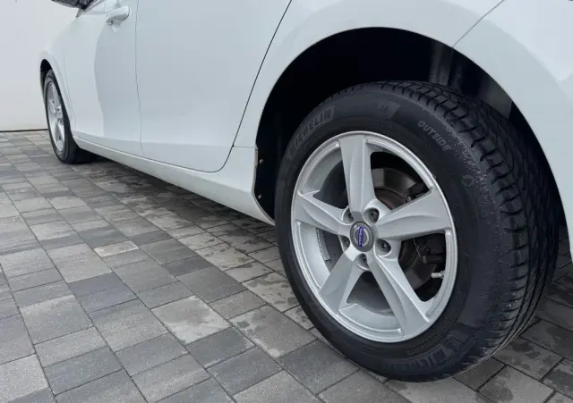 VOLVO V40 T2 You
