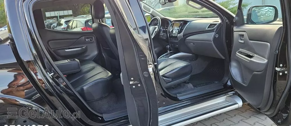 MITSUBISHI L200 Pick Up 4x4 Autm Double Cab Top