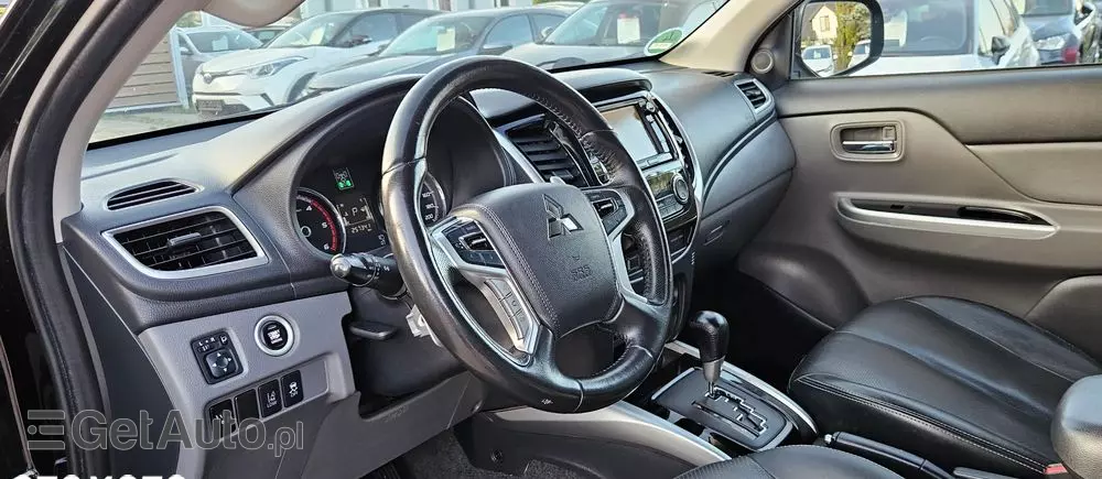 MITSUBISHI L200 Pick Up 4x4 Autm Double Cab Top