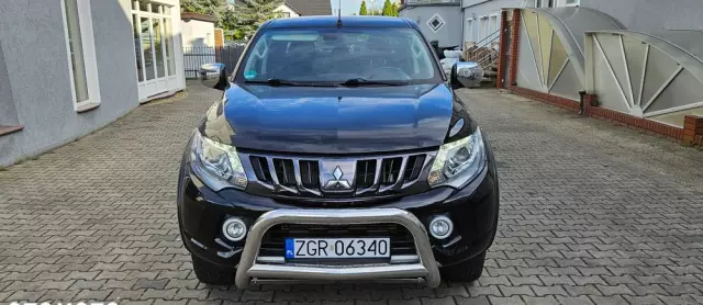 MITSUBISHI L200 Pick Up 4x4 Autm Double Cab Top