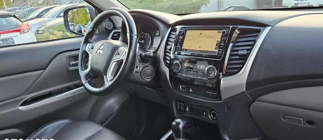 MITSUBISHI L200 Pick Up 4x4 Autm Double Cab Top