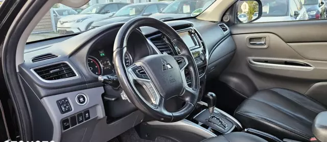 MITSUBISHI L200 Pick Up 4x4 Autm Double Cab Top