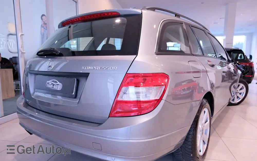 MERCEDES-BENZ Klasa C 180 T Kompressor Automatik