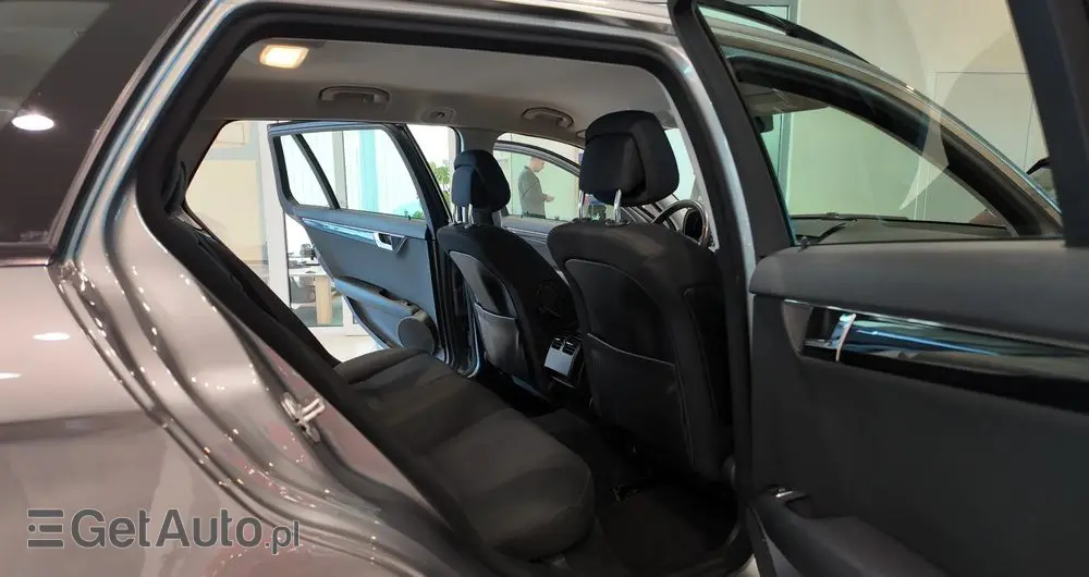 MERCEDES-BENZ Klasa C 180 T Kompressor Automatik