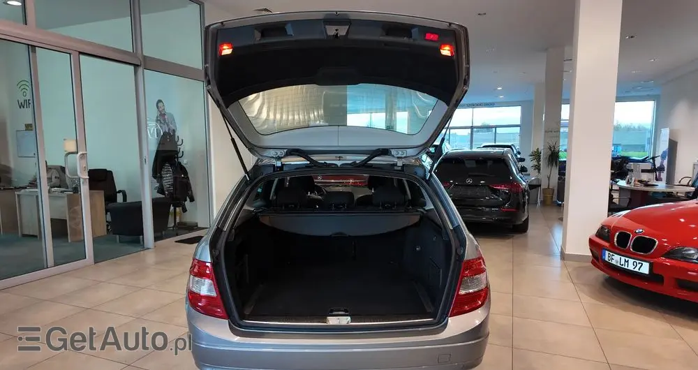 MERCEDES-BENZ Klasa C 180 T Kompressor Automatik