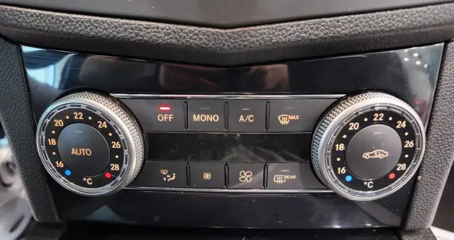 MERCEDES-BENZ Klasa C 180 T Kompressor Automatik