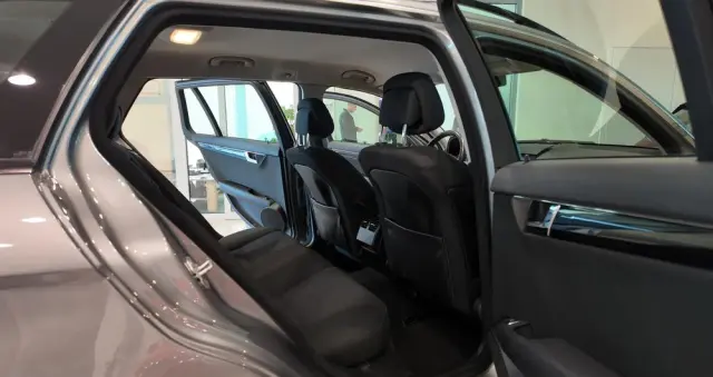 MERCEDES-BENZ Klasa C 180 T Kompressor Automatik