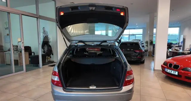 MERCEDES-BENZ Klasa C 180 T Kompressor Automatik