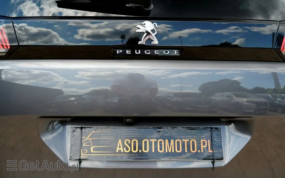 PEUGEOT 5008 
