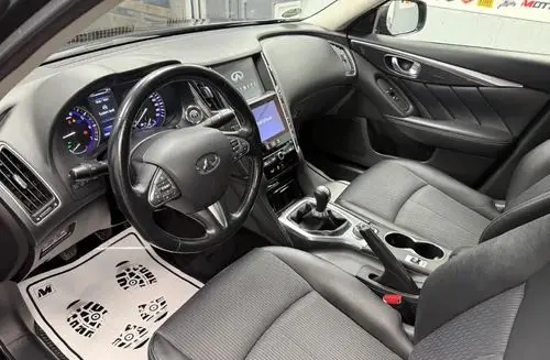 INFINITI Q50 