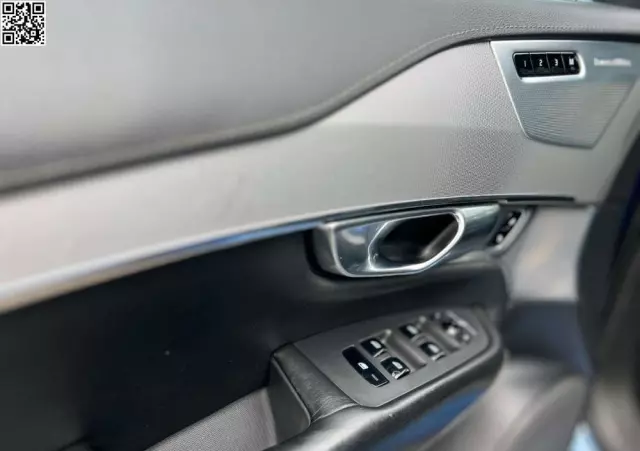 VOLVO XC 90 D5 SCR AWD R-Design