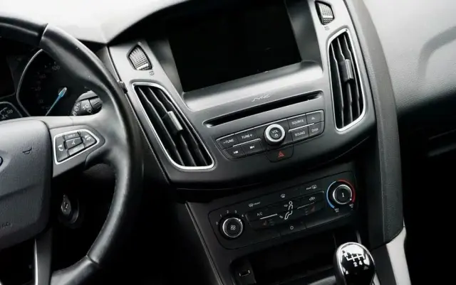 FORD Focus 1.5 TDCi SYNC Edition