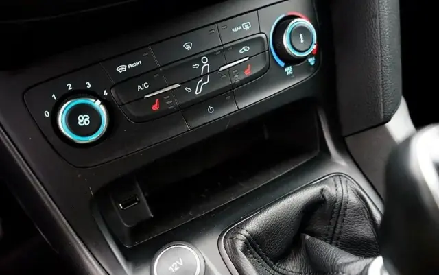 FORD Focus 1.5 TDCi SYNC Edition