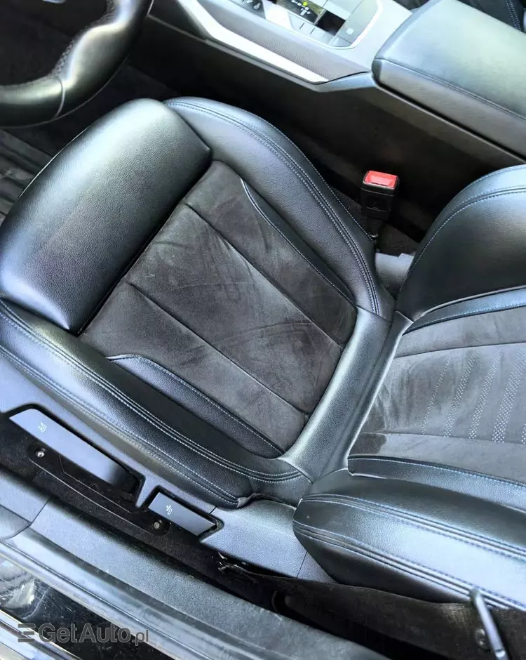 BMW Seria 3 330i M Sport sport