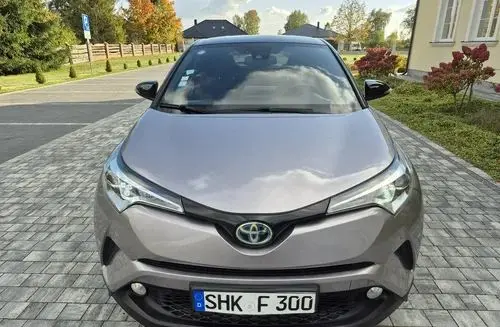 TOYOTA C-HR 