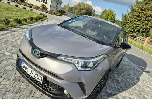 TOYOTA C-HR 