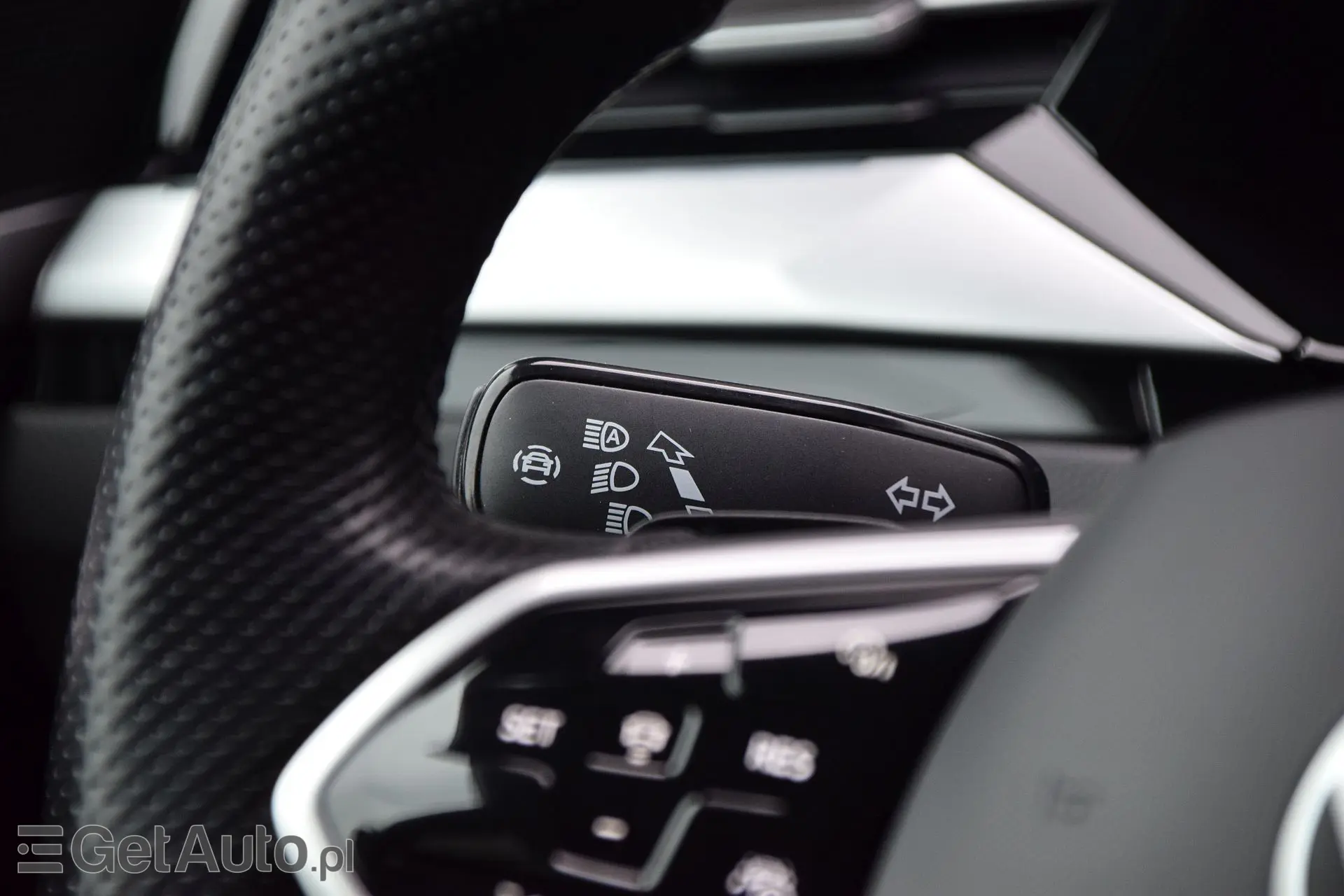 VOLKSWAGEN Arteon R-Line DSG