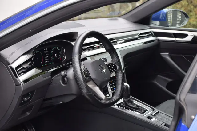 VOLKSWAGEN Arteon R-Line DSG