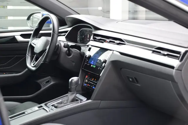 VOLKSWAGEN Arteon R-Line DSG