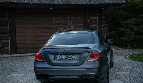 MERCEDES-BENZ Klasa E 