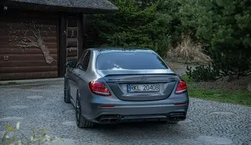 MERCEDES-BENZ Klasa E 