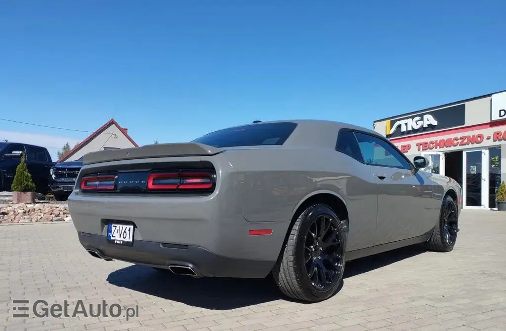 DODGE Challenger 