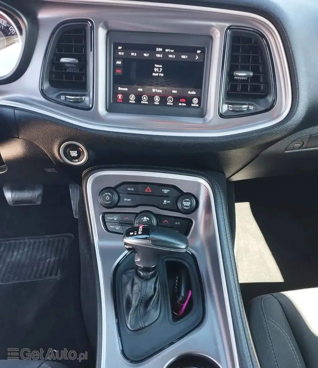 DODGE Challenger 