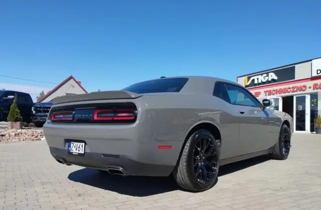 DODGE Challenger 