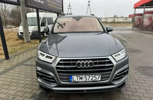AUDI Q5 
