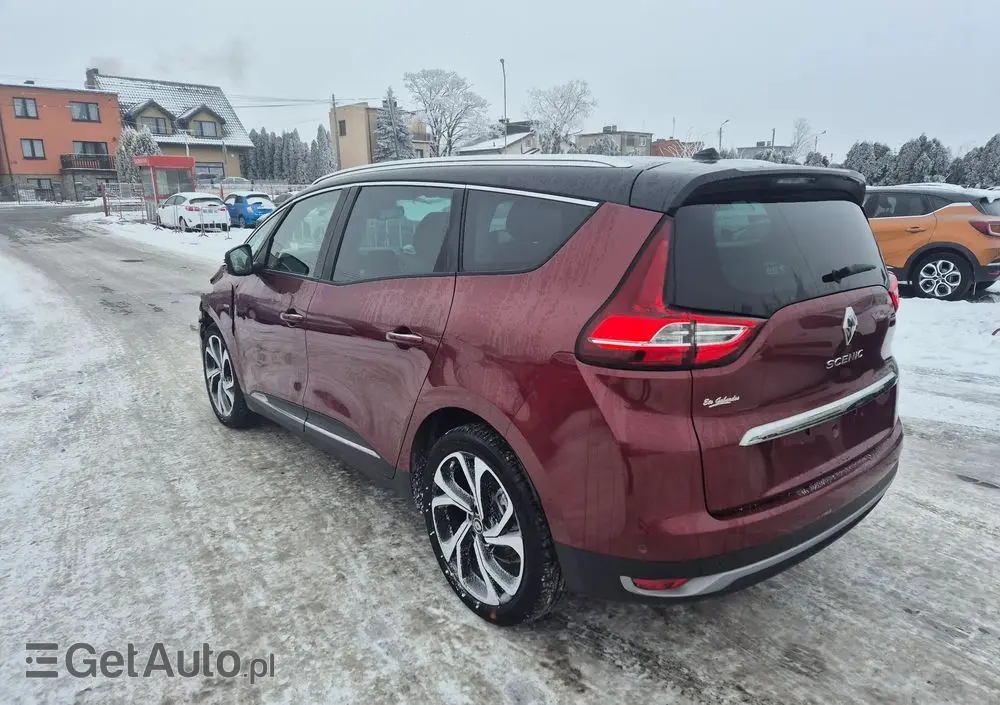 RENAULT Grand Scenic BLUE dCi 120 BOSE EDITION