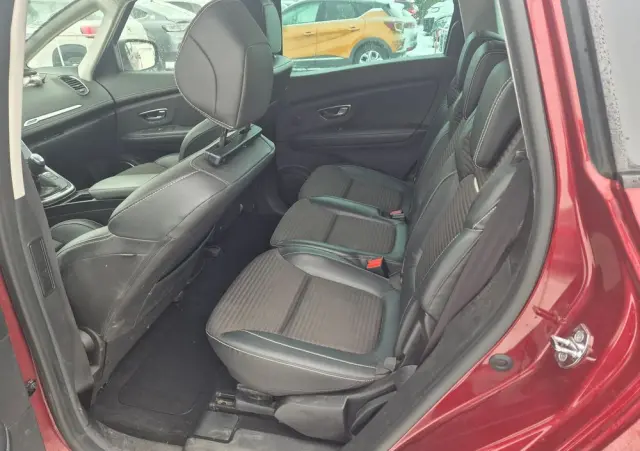 RENAULT Grand Scenic BLUE dCi 120 BOSE EDITION