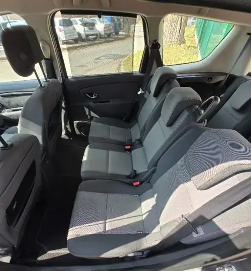 RENAULT Grand Scenic 