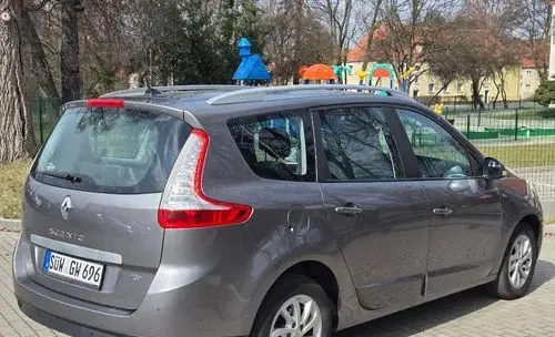 RENAULT Grand Scenic 