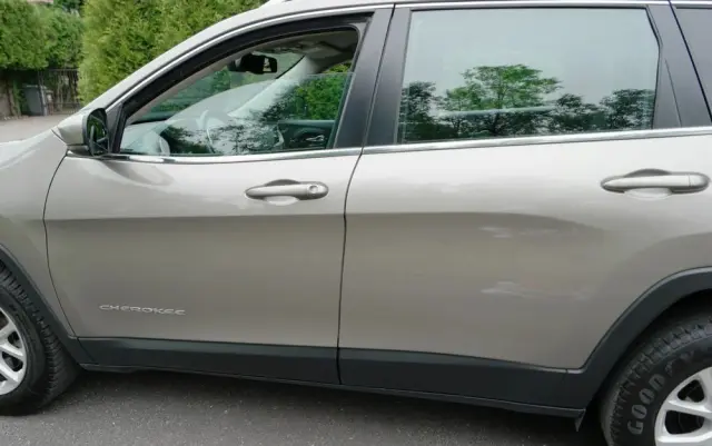 JEEP Cherokee 2.0 MJD 4x2 Longitude EU6