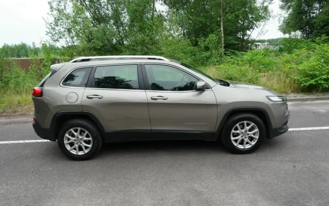 JEEP Cherokee 2.0 MJD 4x2 Longitude EU6